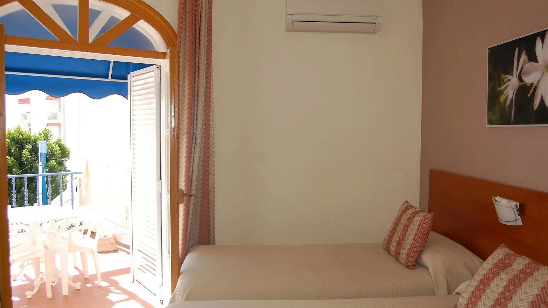 Hostal Marazul Nerja